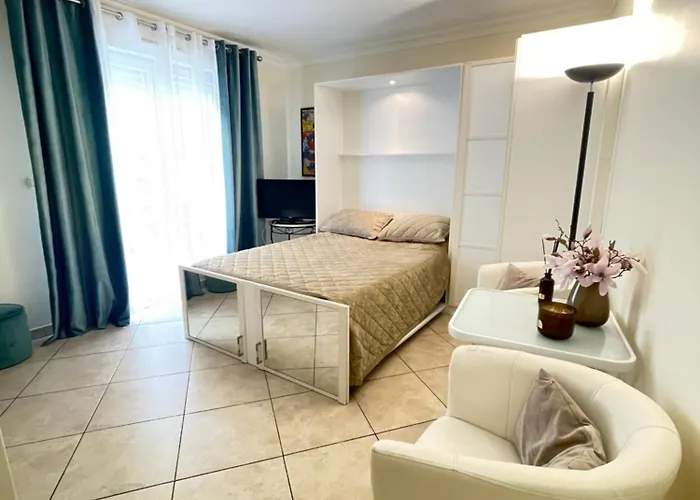 Jolie Studio A Cannes